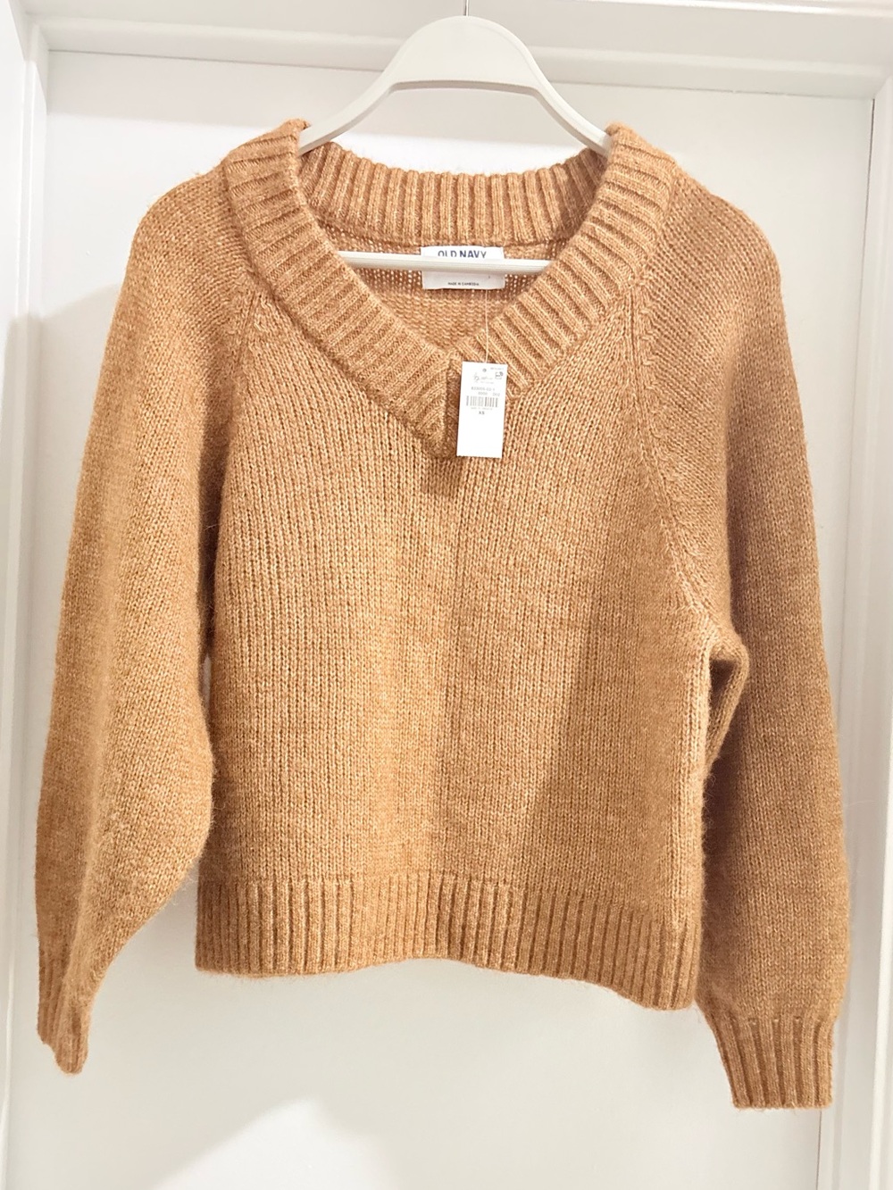 Old Navy Women's Tan/Camel V-Neck Cozy Pullover Sweater